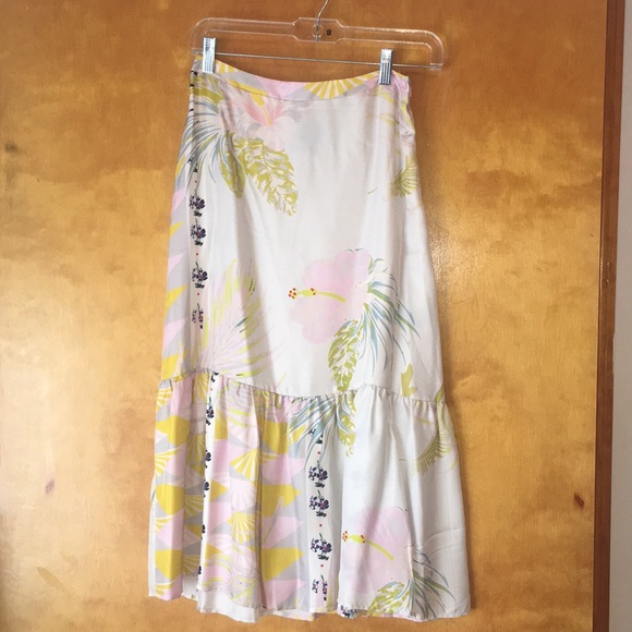 Cynthia Rowley Dresses & Skirts - Cynthia Rowley Silk Skirt Cynthia Rowley Dresses & Skirts - Cynthia Rowley Silk Skirt